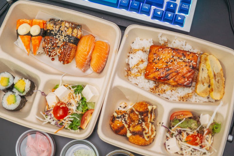 Plateau déjeuner midi box sushi